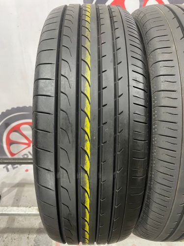 Yokohama BluEarth RV-02 R16 215/65