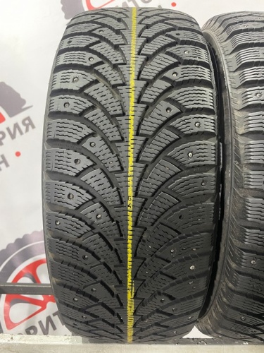 Nokian Tyres Hakkapeliitta 4 R16 235/60
