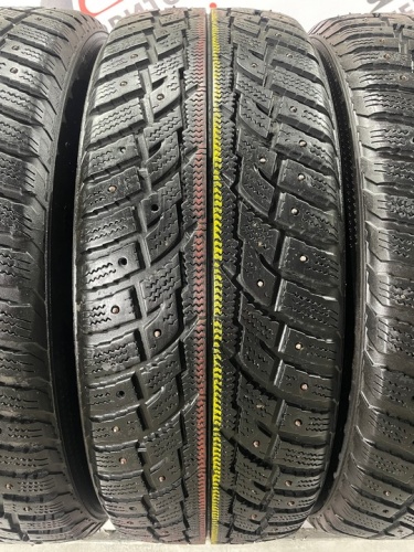 Kumho I'Zen RV Stud KC16 R17 225/65