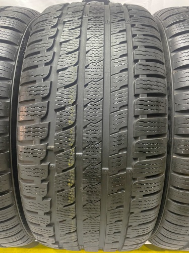 Kumho WinterCraft KW27 245/40 R18 97V