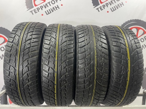 Kumho I'Zen RV Stud R16 225/70