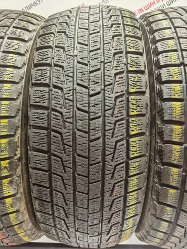 Bridgestone Blizzak REVO1 R17	215/45