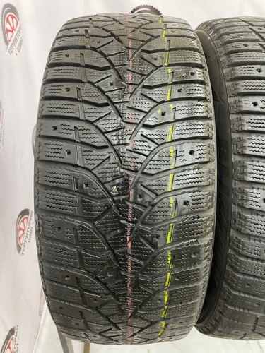 Bridgestone Blizzak Spike-02 245/45/19 102T