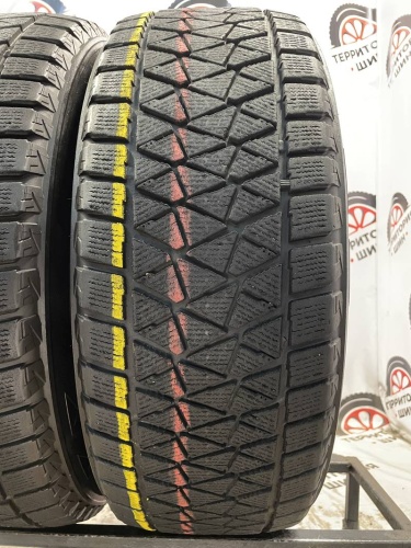 Bridgestone Blizzak DM-V2 235/60 R17