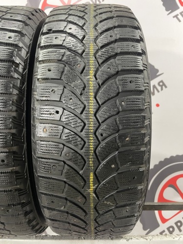 Bridgestone Blizzak Spike-01 R17 215/60
