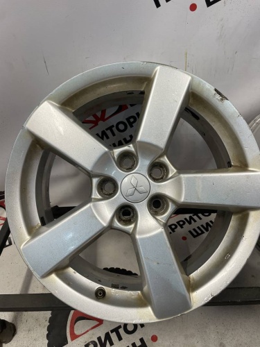 Литые оригинал Mitsubishi R18 5x114.3 DIA 67.1 ET38 7J