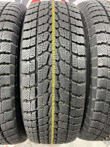 Toyo Winter Tranpath S1 R16 215/70