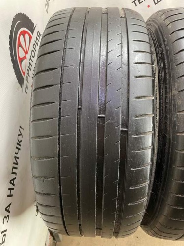 Michelin Pilot Sport 4 R19 225/40