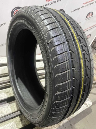 Goodyear EfficientGrip R17 235/45