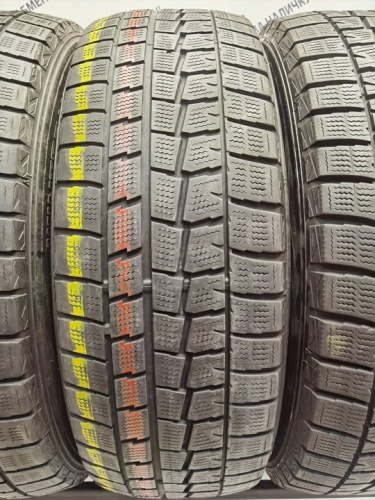 Dunlop Winter Maxx WM01 R17	215/60