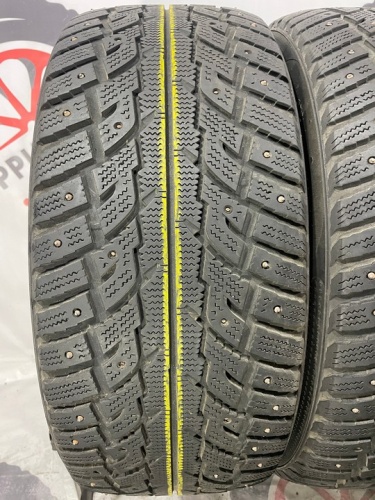 Kumho I'Zen RV Stud R18 255/55