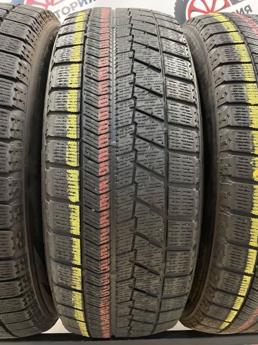 Bridgestone Blizzak VRX R16	205/65