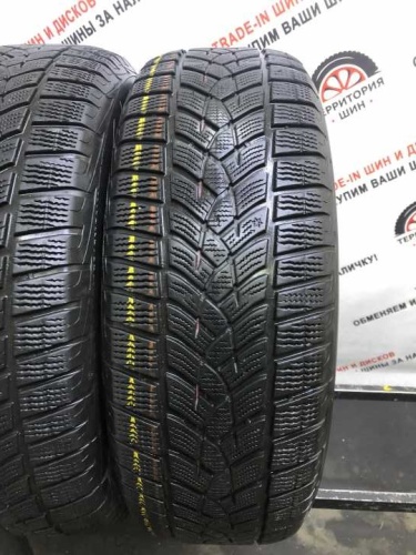 Goodyear UltraGrip R17 235/65