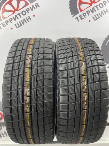 Yokohama Ice Guard IG30 R18 235/50