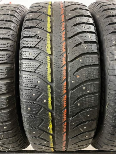 Bridgestone Ice Cruser 7000S R16 215/60