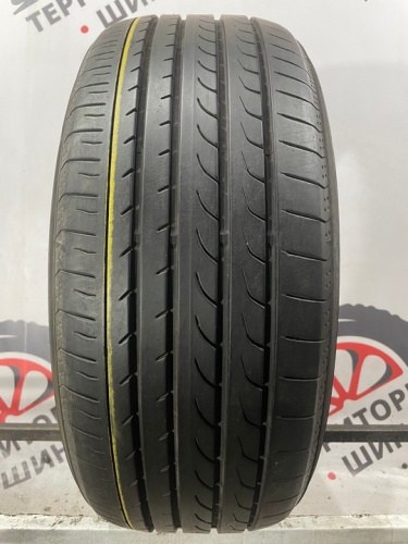 Yokohama BluEarth RV-02 R18 225/50