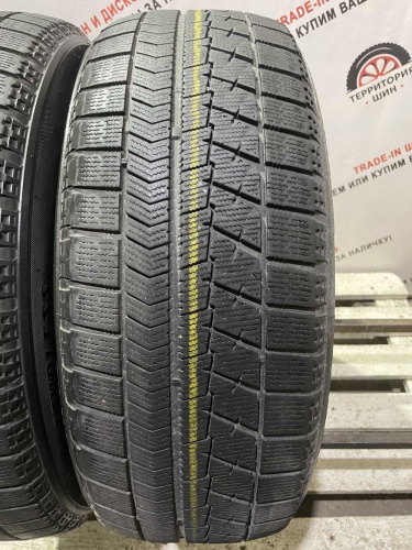 Bridgestone Blizzak VRX R17 225/60