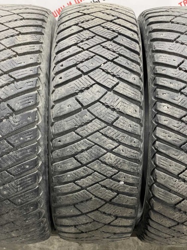 Goodyear UltraGrip Ice Arctic SUV R16 215/65