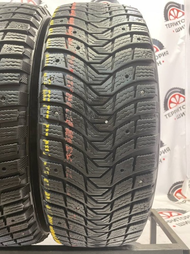 Michelin X-Ice North 3 215/60 R16