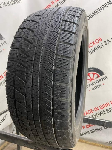 Bridgestone Blizzak VRX R17 235/45.
