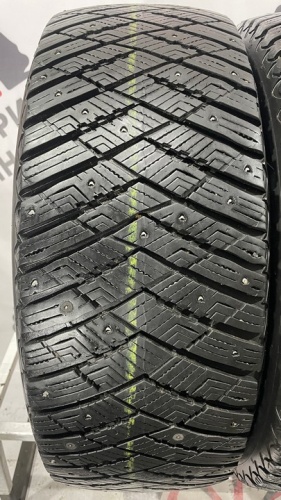Goodyear Ultragrip Ice Arctic R19 245/55