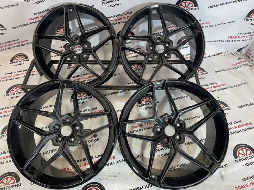 Литые диски Чёрные  R20 5х114.3 8.5j  ЦО73.5  ЕТ 35