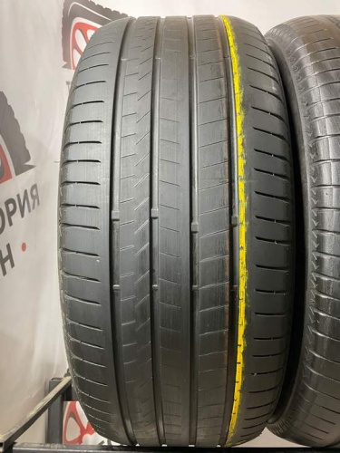 Bridgestone Alenza 001 R18 285/60