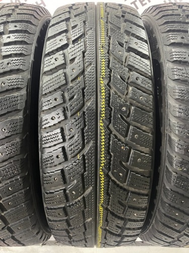 Kumho I'Zen RV Stud R16 225/70