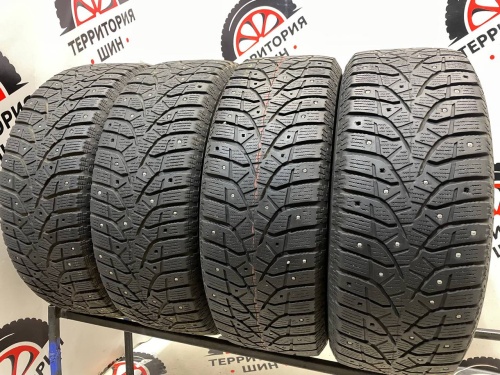 Bridgestone Blizak Spike-02 215/60/16
