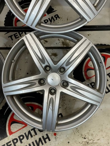 Литье R17 5*114,3 CO 66,1 ЕТ47 7J