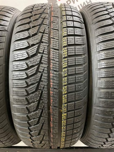 Hankook Winter I*Cept EVO2 R18 225/50