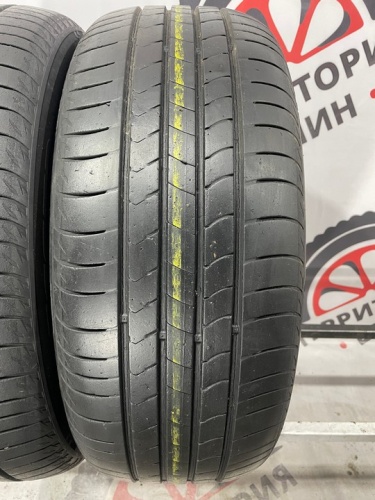 Kumho Ecsta HS51 R17 215/55