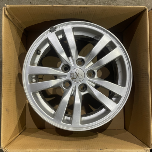 Диски литые R16 5x114.3 67.1 Et38