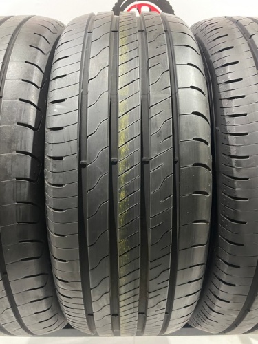 Goodyear EfficientGrip R17 215/55