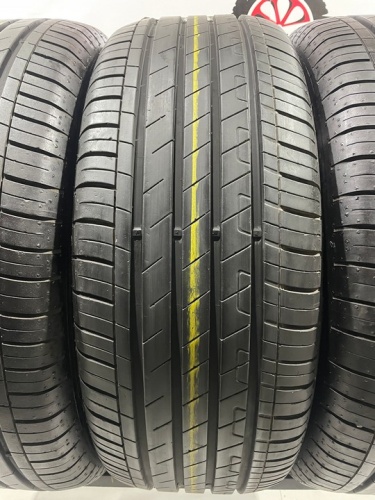 Goodyear EfficientGrip R17 215/55