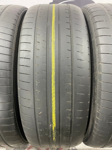 Yokohama Advan V61 R18 235/60