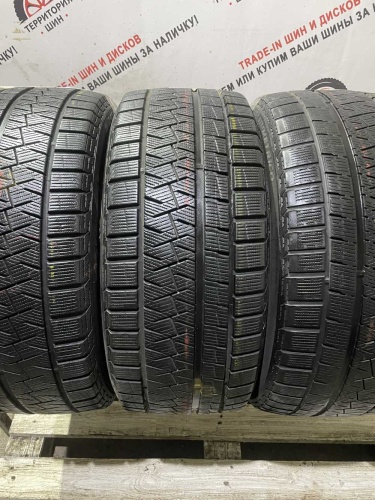 Pirelli Ice Asimmetrico R18 245/40