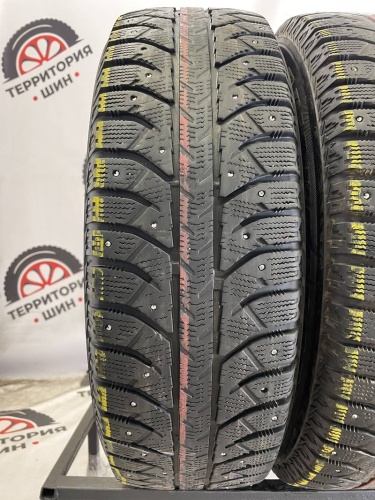 Bridgestone Ice Cruiser 7000  R16 215/70