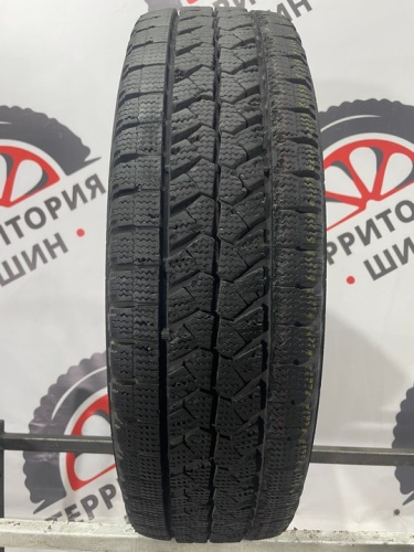Bridgestone Blizzak W979 R16 205/75