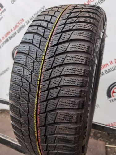 Bridgestone Blizzak LM001 R16 205/55