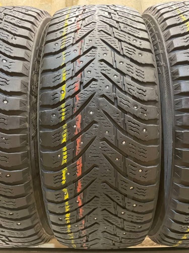 Nokian Tyres Hakkapeliitta 8 R17 235/65